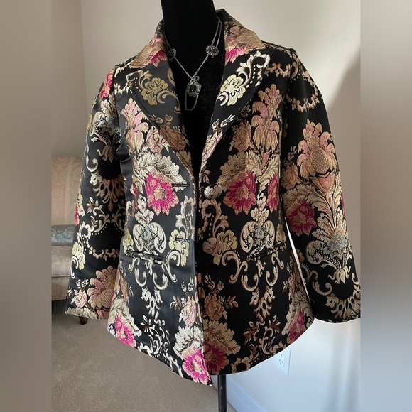 Designer Blazer - Picture 6 of 15